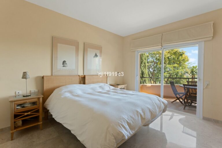 1d2cab7e23f6c1d52a0481e5d9af02be - 6