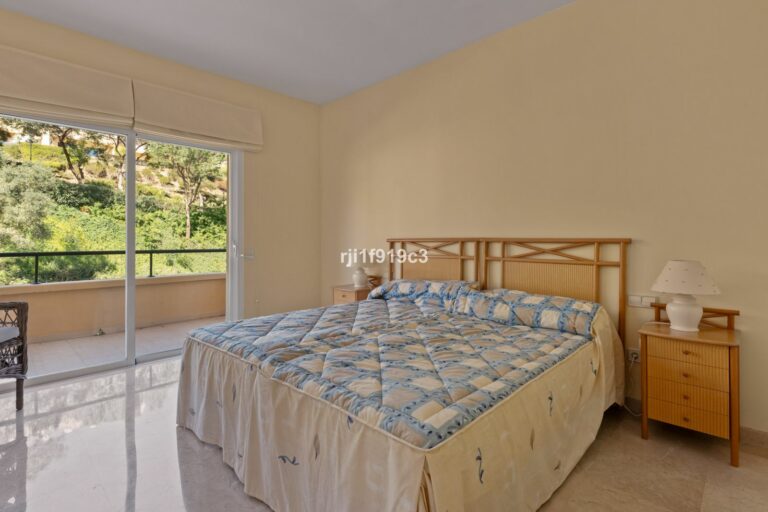 1d2cab7e23f6c1d52a0481e5d9af02be - 8