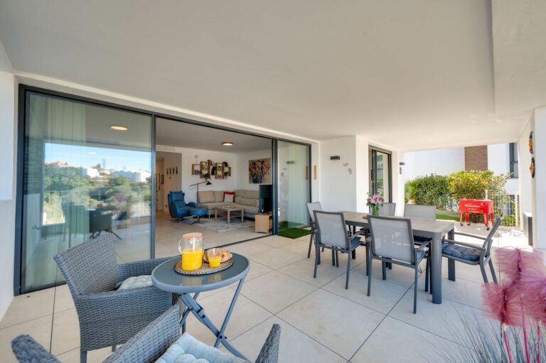 1f1e3571afff93c8ee899e781474e7f1 - 10