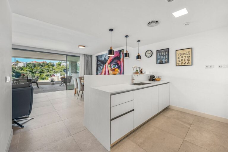 1f1e3571afff93c8ee899e781474e7f1 - 7