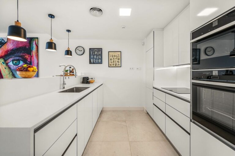 1f1e3571afff93c8ee899e781474e7f1 - 9