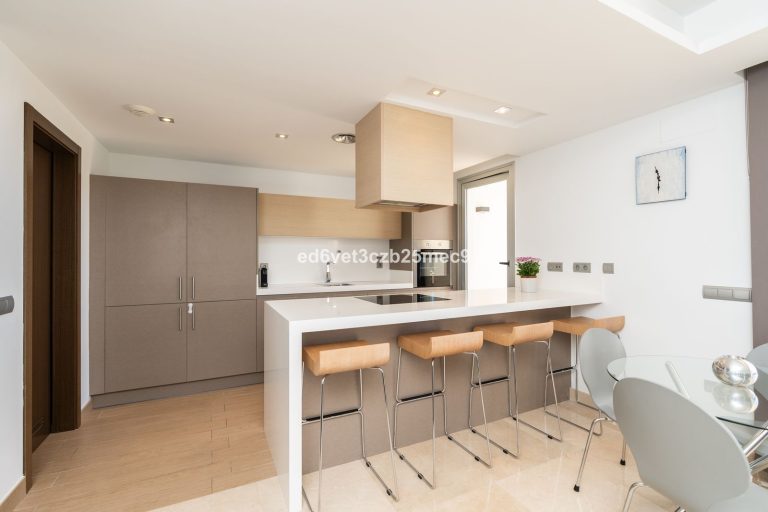 1f9c79e695eaf080bf9f23d0c96f6332 - 15