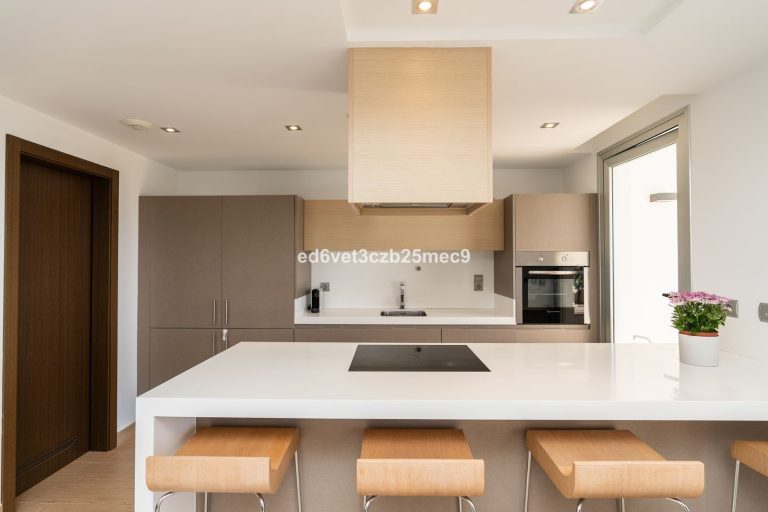 1f9c79e695eaf080bf9f23d0c96f6332 - 4