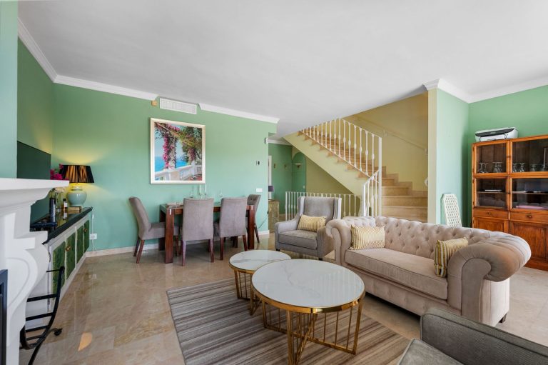 1fad02c1856c47a074b75896b50fdab9 - 12