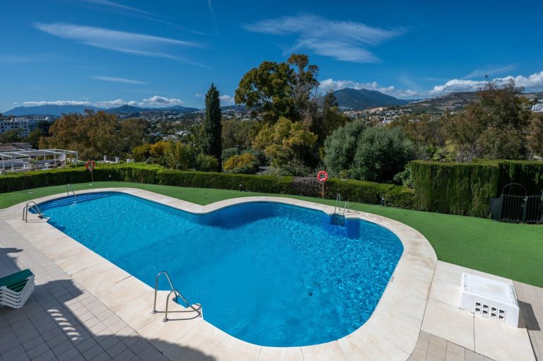 1fad02c1856c47a074b75896b50fdab9 - 3