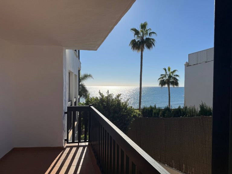 20a6d5179342c3dc9e2eb0412de15523 - 2