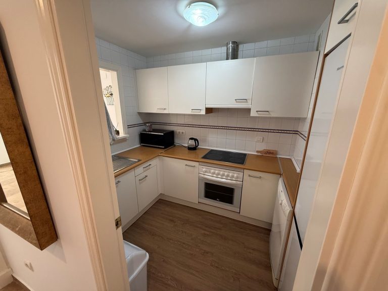 20a6d5179342c3dc9e2eb0412de15523 - 9