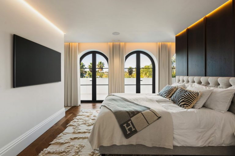 22fce7a035204c023bcc8eb875def644 - 15