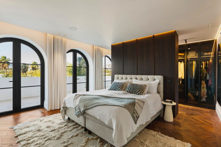 22fce7a035204c023bcc8eb875def644 - 16