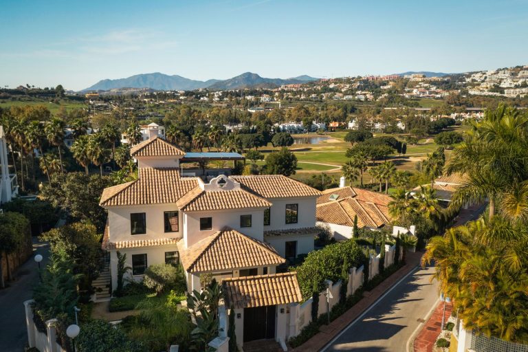 22fce7a035204c023bcc8eb875def644 - 4