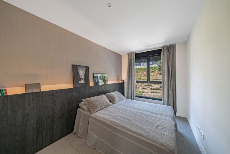 23a8716c15f0a22404b2b646a331744d - 5