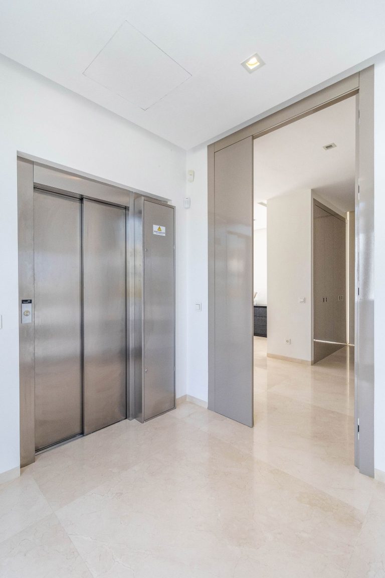 2686e949663e3cb2718d21e43de8396a - 11