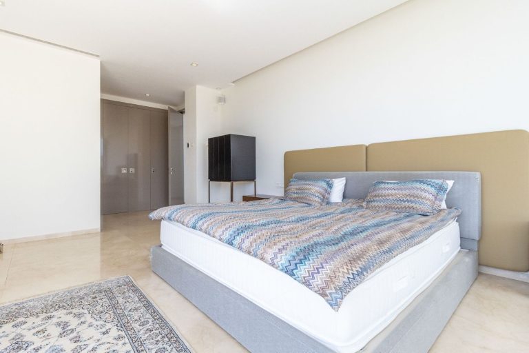 2686e949663e3cb2718d21e43de8396a - 12