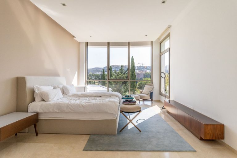 2686e949663e3cb2718d21e43de8396a - 16