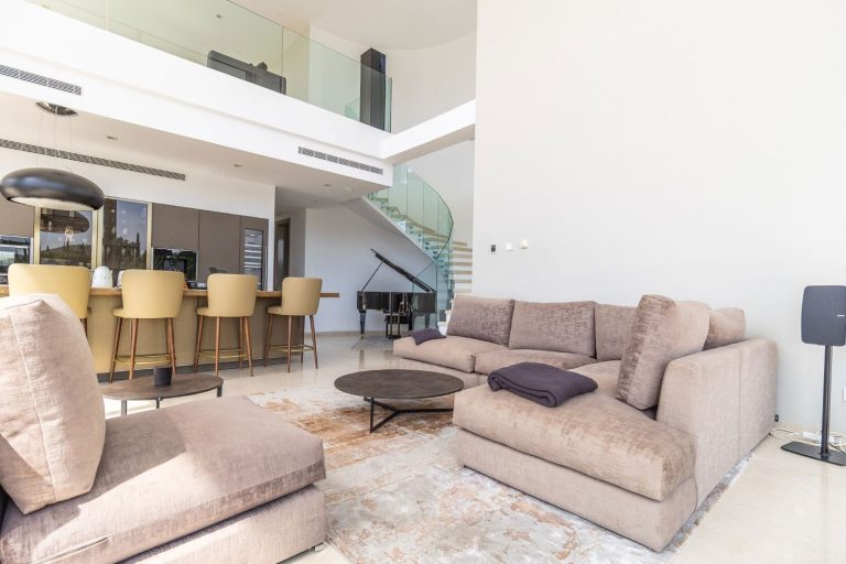 2686e949663e3cb2718d21e43de8396a - 3