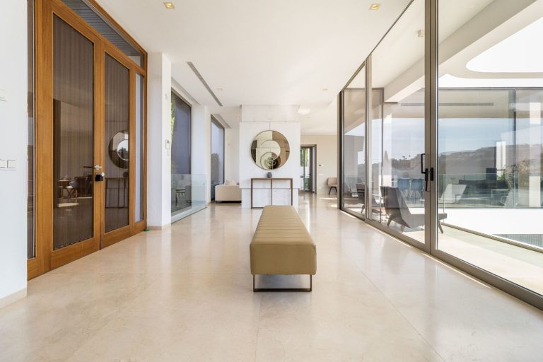 2686e949663e3cb2718d21e43de8396a - 5