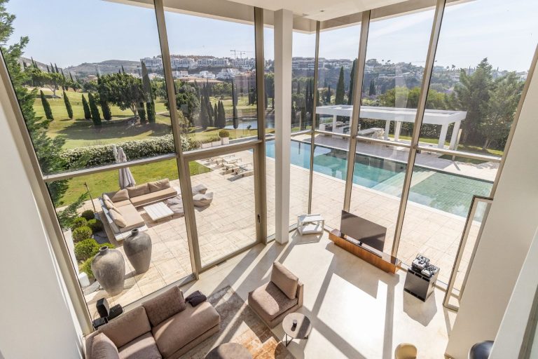 2686e949663e3cb2718d21e43de8396a - 9