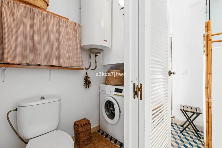 270a8d3cb449bbf8f6cd9b7ea5dfdc34 - 11