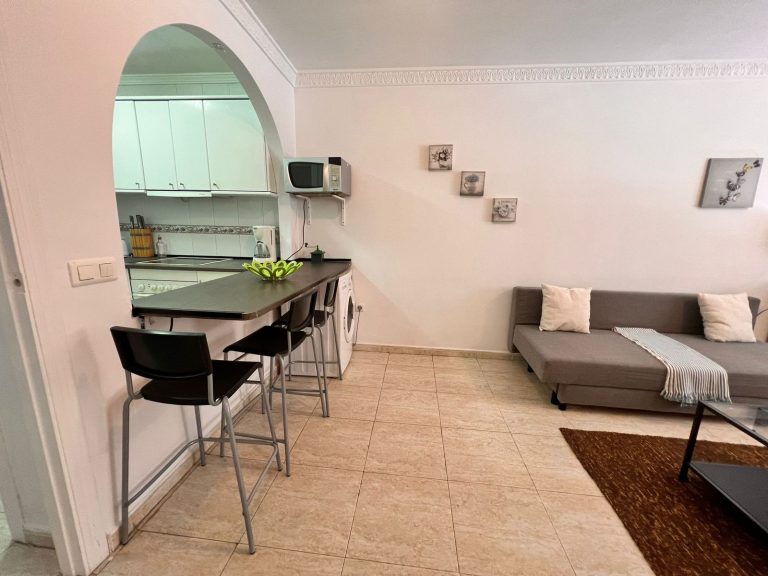 283ef3ed7282e705f7f8896c15affb1d - 4