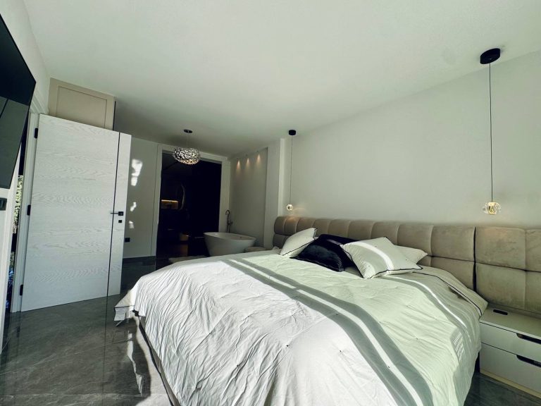 2a16f96120290a219e03fa2c033731b9 - 16