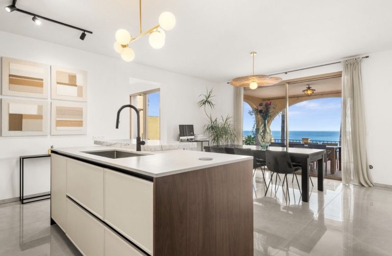 2aeb14b59583aff9b48adafe0c3d4dd0 - 14