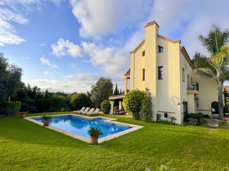 2b4de797b9fca134a95f9522c0390c26 - 1