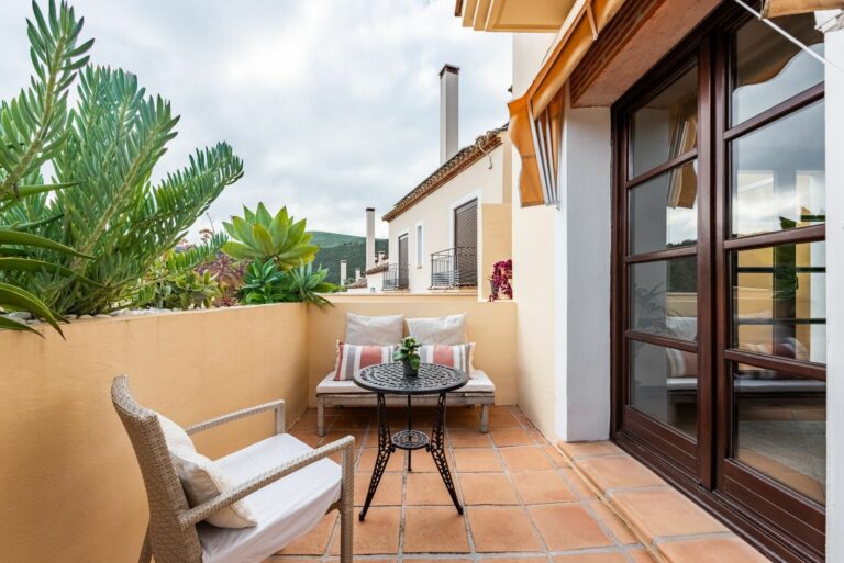 2bc317be7aabfe199747514ed37a212b - 13