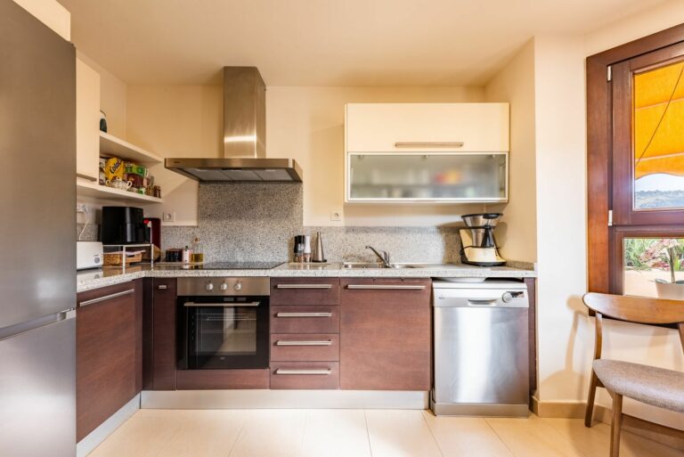 2bc317be7aabfe199747514ed37a212b - 15