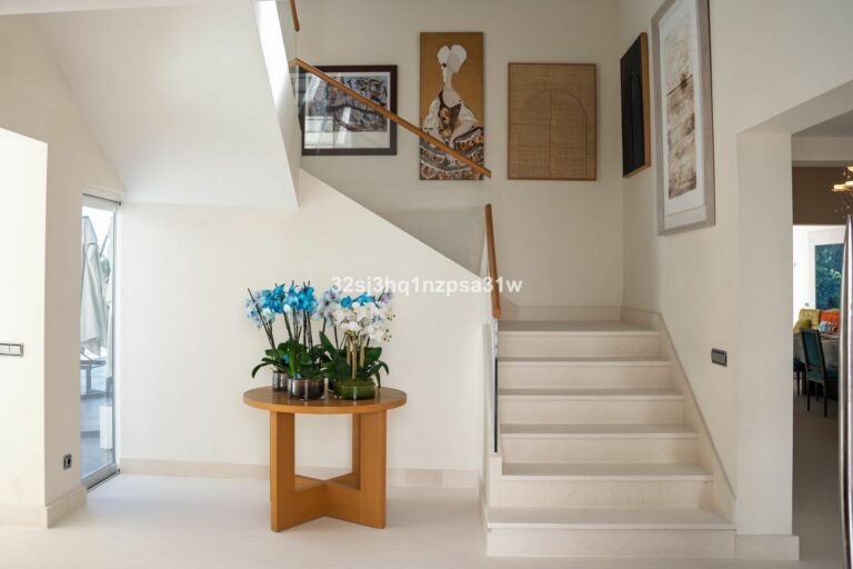 2c303595216446930ae8fbdf614f2ff4 - 10