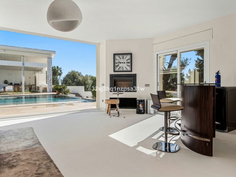 2c303595216446930ae8fbdf614f2ff4 - 12