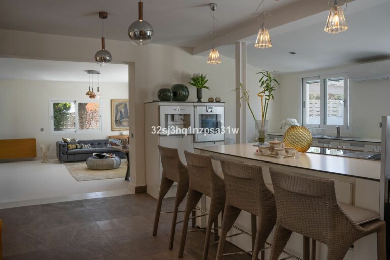 2c303595216446930ae8fbdf614f2ff4 - 15