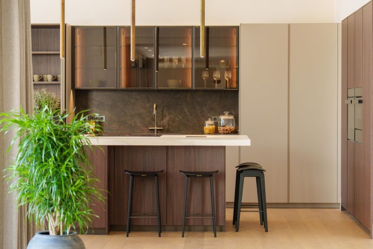 2e6a9f2a0a5a3e62f286511ed4767f24 - 11