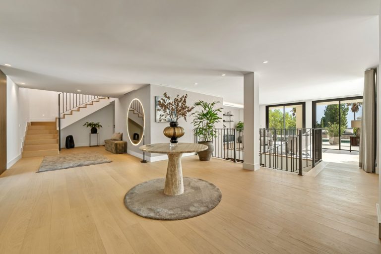 2e6a9f2a0a5a3e62f286511ed4767f24 - 14