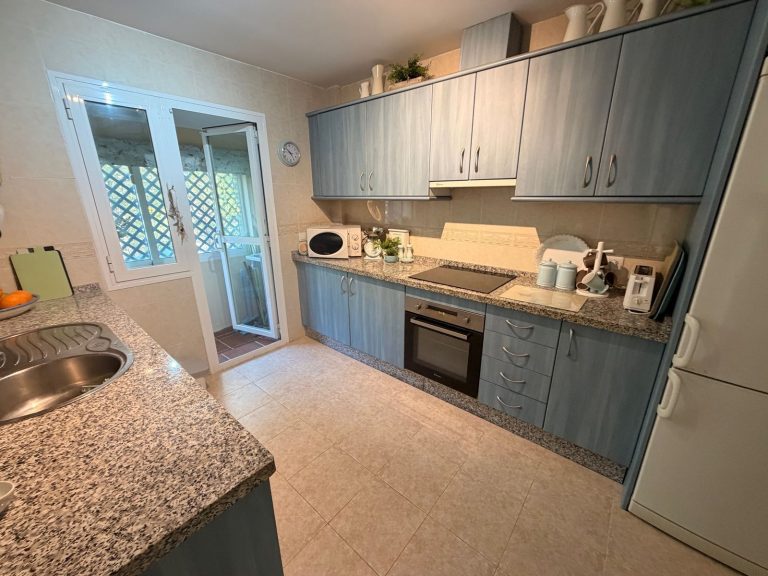 2e6c32df08b4b7c57133f41c879ba351 - 10