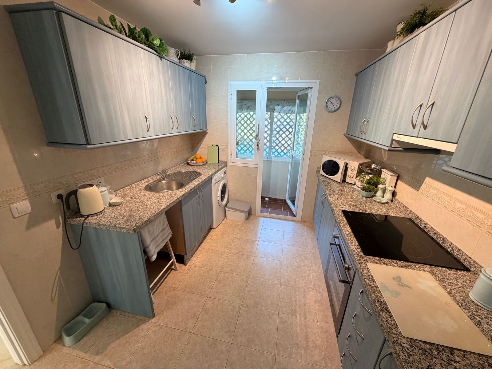 2e6c32df08b4b7c57133f41c879ba351 - 11