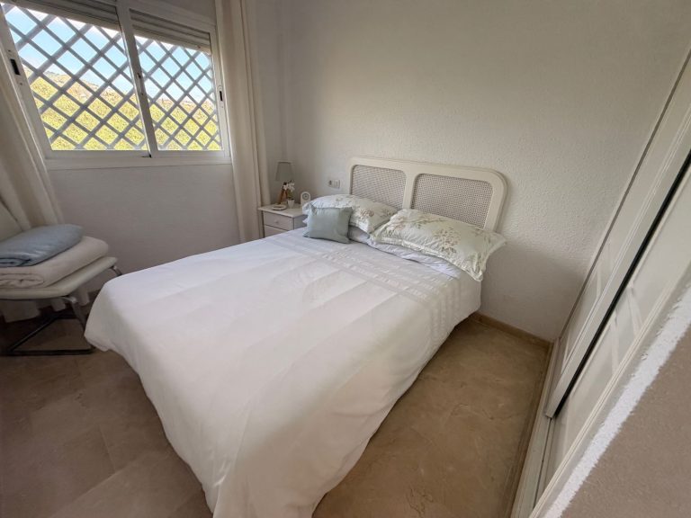 2e6c32df08b4b7c57133f41c879ba351 - 14