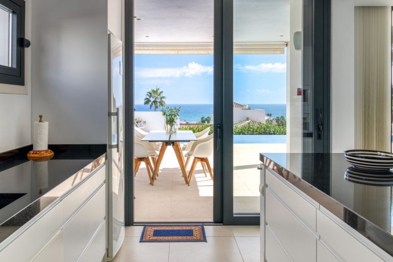 3059b0f76ceea17267c8ed028b0f5e07 - 10