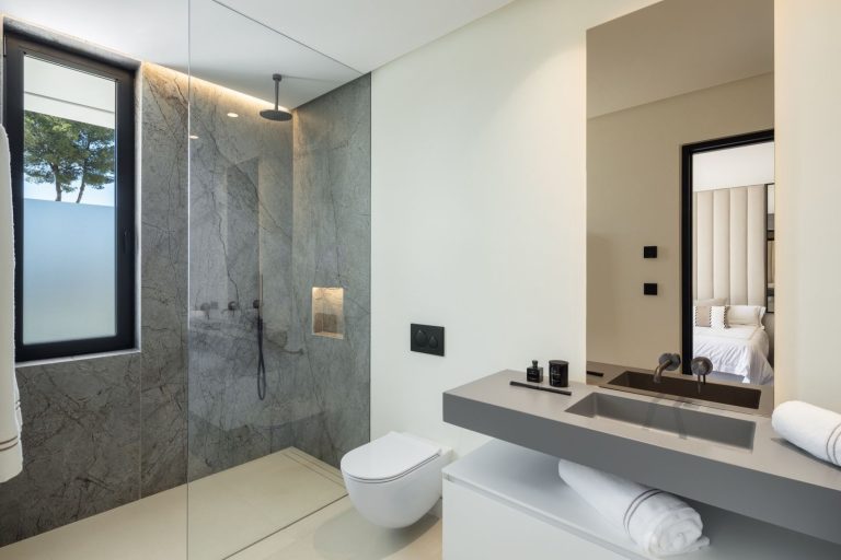 30e145155586346eb6fa3c91f4e48870 - 10