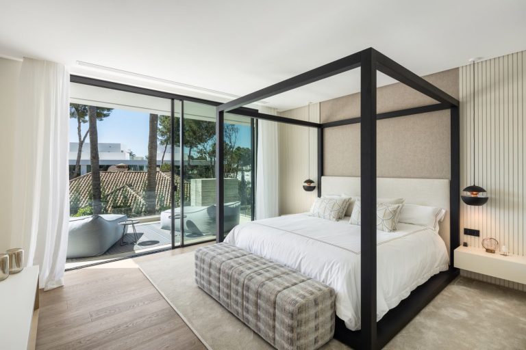 30e145155586346eb6fa3c91f4e48870 - 12