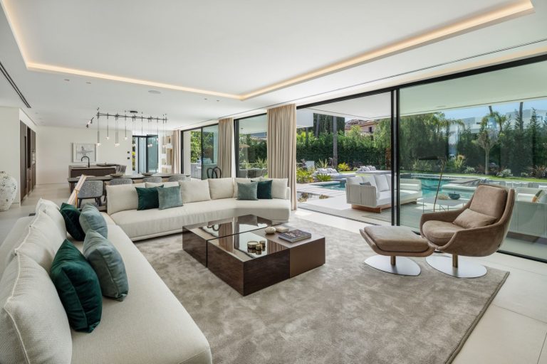 30e145155586346eb6fa3c91f4e48870 - 16