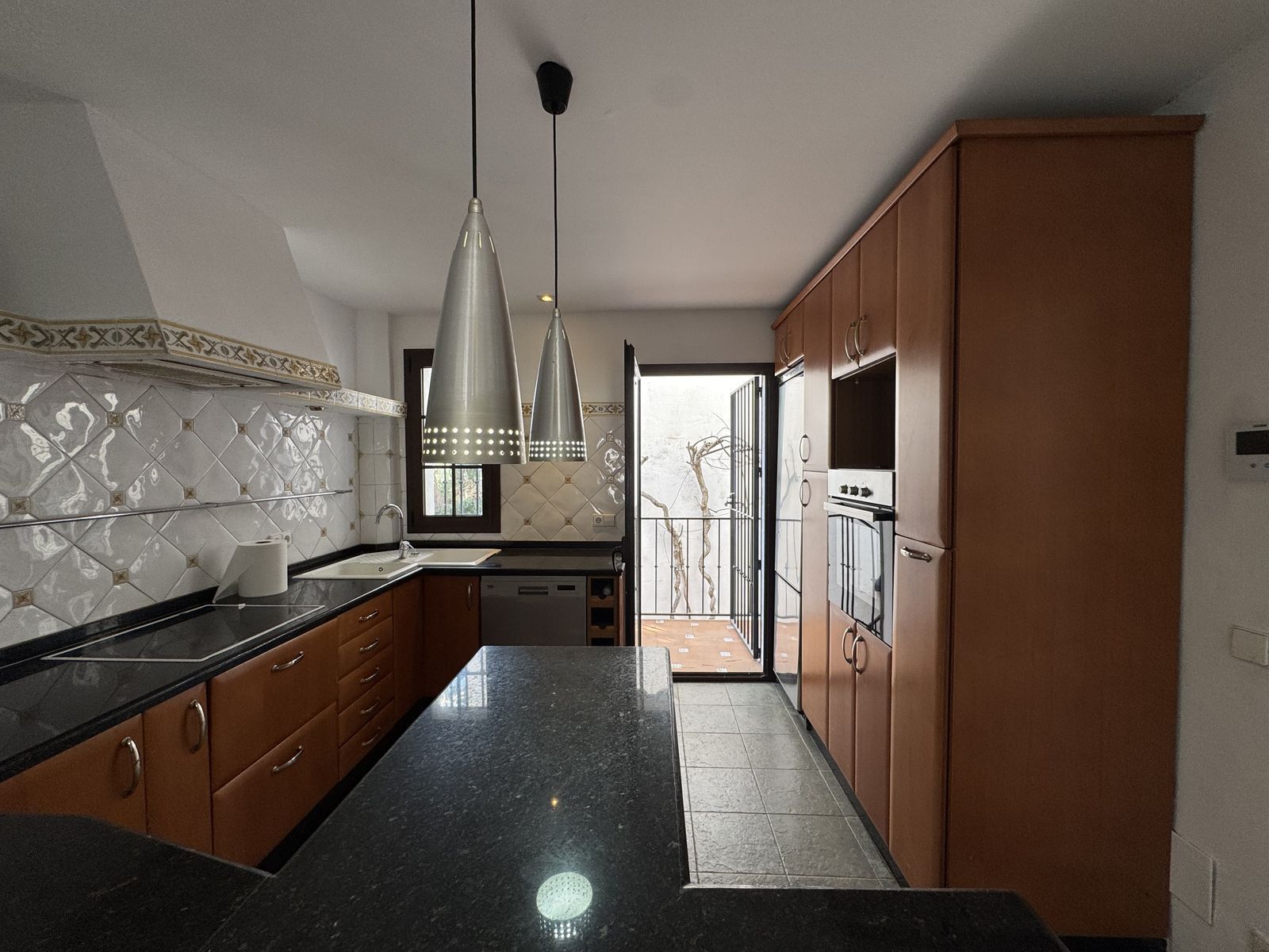 31a75b626059daa572dbece70779fdbc - 10