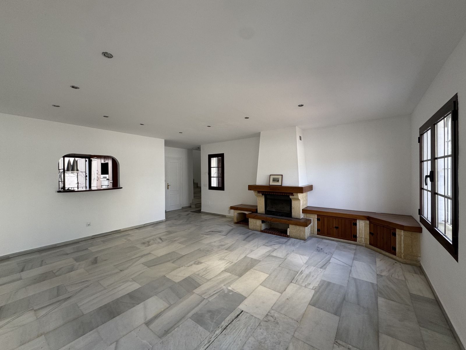 31a75b626059daa572dbece70779fdbc - 6