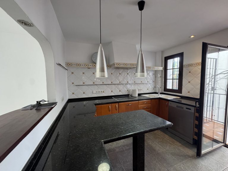 31a75b626059daa572dbece70779fdbc - 8