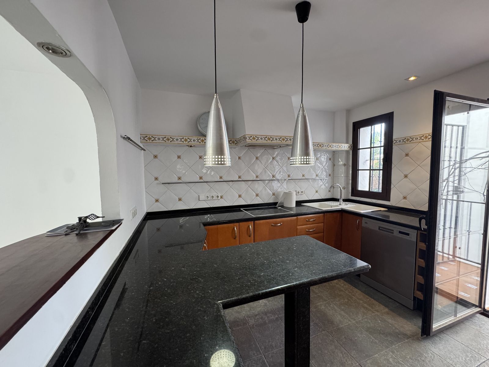 31a75b626059daa572dbece70779fdbc - 8