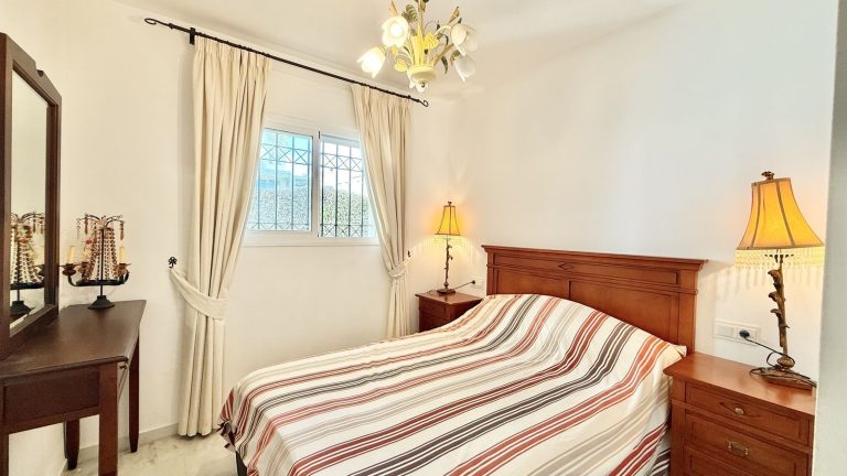 323886ed5f8e51f065a678b61bc7e912 - 14