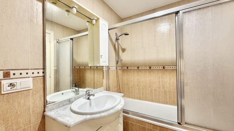 323886ed5f8e51f065a678b61bc7e912 - 15