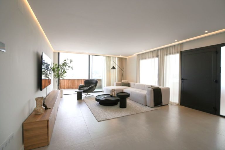 324836db8f39fbc96b218f8731404aef - 11