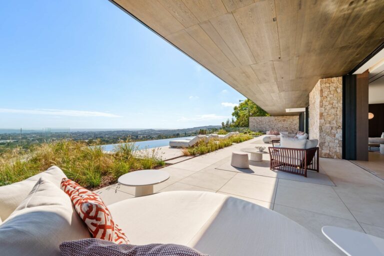 341edaa695b4ea7cb4e24d976115cfef - 4