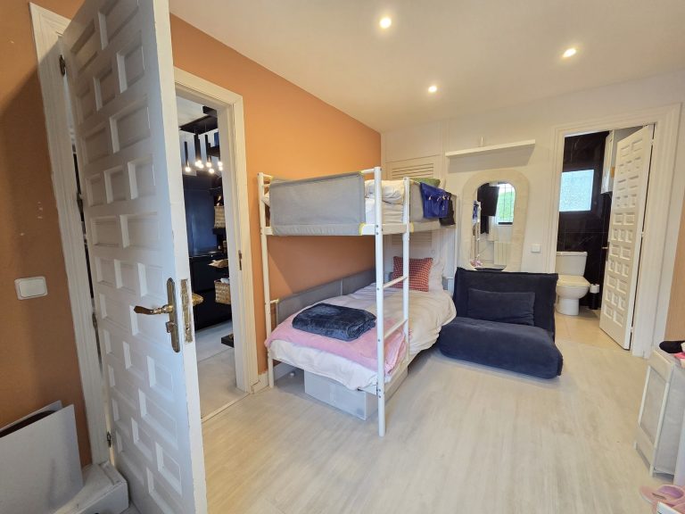 3427ea62547b027063053b0c1e13930d - 16