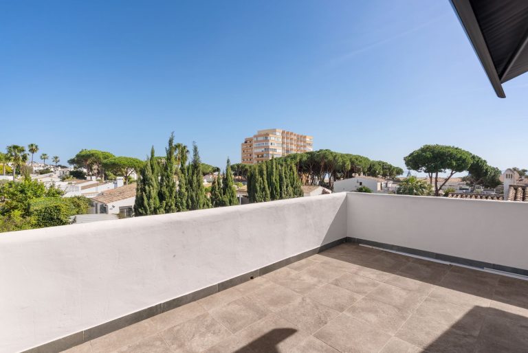 36965436d11c7a83d630cd317de9f504 - 16